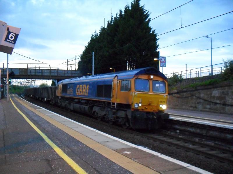 66715 Valour at Motherwell 8/7/2011: Photo of 66715 Valour at Motherwell 8/7/2011