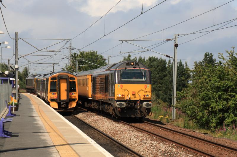 67006 on 1Q18: 67006 leading 67005 on 1Q18 Derby to Millerhill via Dunbar & Carstairs passes 158706 at Newcraighall on 11/07/2011 Photo of 67006 on 1Q18