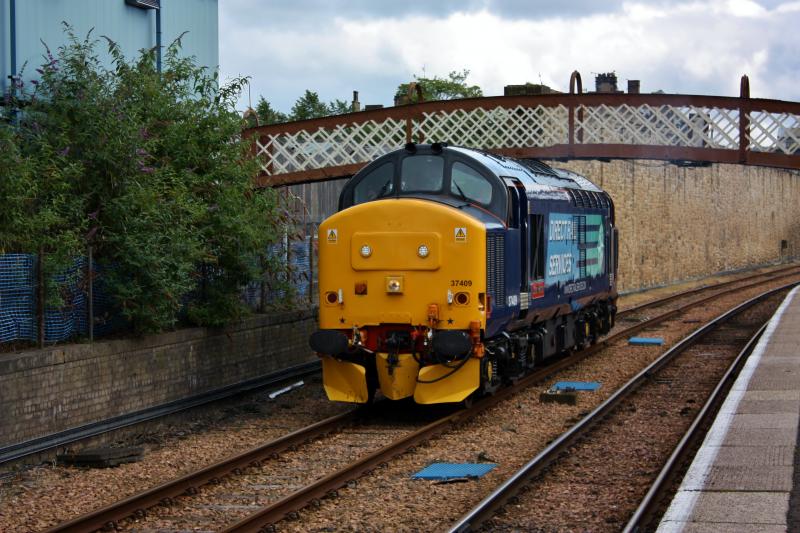 37409 0Z37 : Photo of 37409 0Z37