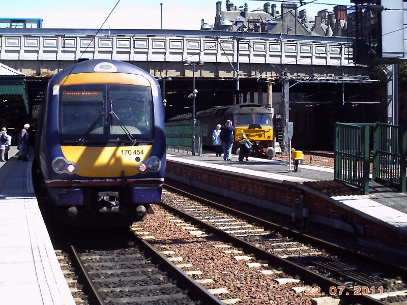 170454 and 47804: 170454 and 47804 both sit in edinburg waverly.23/7/11 Photo of 170454 and 47804