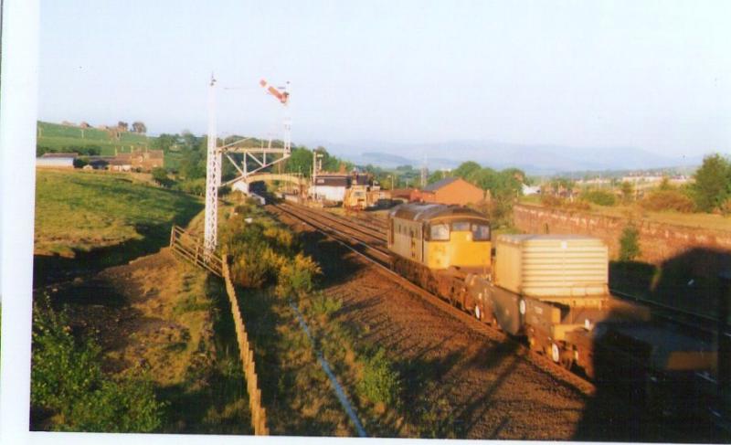 Flasks at Kirkconnel: A class 26 runs south past the signal box. A photo kindly given to me by gentleman living adjacent to northbound station platform, date unknown. Photo of Flasks at Kirkconnel