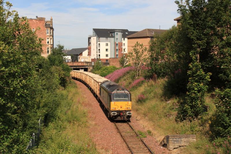 Royal 67 on Bins : 67006 on 6B45 10.25 Powderhall to Oxwellmains passing the site of Easter Road Stn on 25/07/2011 Photo of Royal 67 on Bins