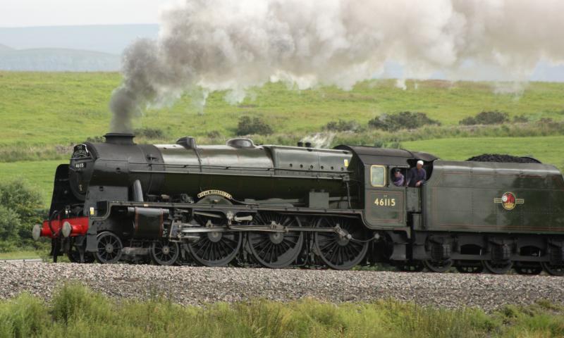 Guardsman leaving Appleby: Scots Guardsman leaving Appleby on 27/07/11 with a packed train Photo of Guardsman leaving Appleby