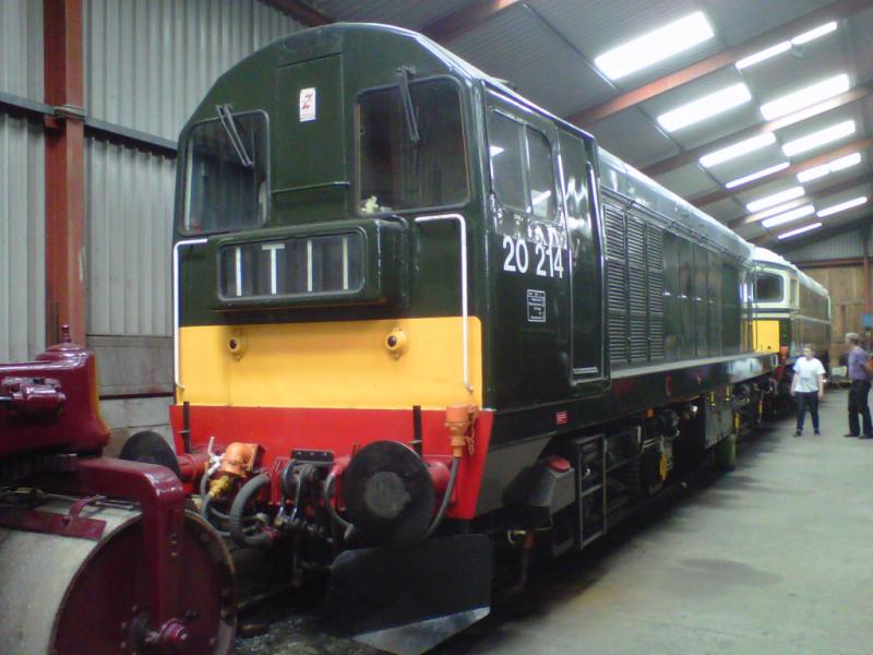 20214 & D5370 Haverthwaite: Former Scottish stalwarts looking fantastic a few miles south of the border. 2/8/2011 Photo of 20214 & D5370 Haverthwaite