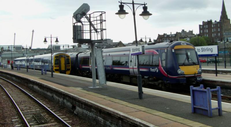 170458 and a 158 at Stirling: Taken from the stopping Forth Circle tour in April 2011 Photo of 170458 and a 158 at Stirling