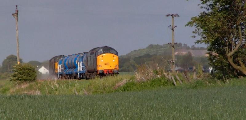 RHTT approaching Linlithgow: Photo of RHTT approaching Linlithgow