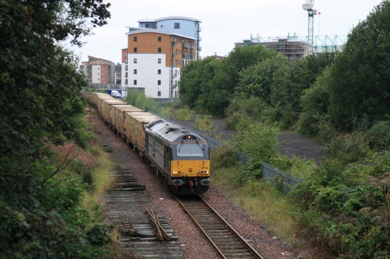 67006 on 6B45: 67006 on 6B45 10.25 Powderhall to Oxwellmains passing the site of Lochend Jct on 12/08/2011 Photo of 67006 on 6B45