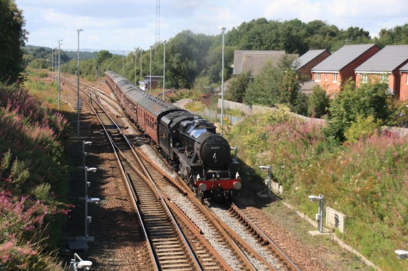45231 on 1Z29: 45231 climbs away from a signal stop at Polmomt Jct on 1Z29 09.52 Linlithgow Forth Circle on 21/08/2011. Sound effects were good no Exhaust effects Photo of 45231 on 1Z29