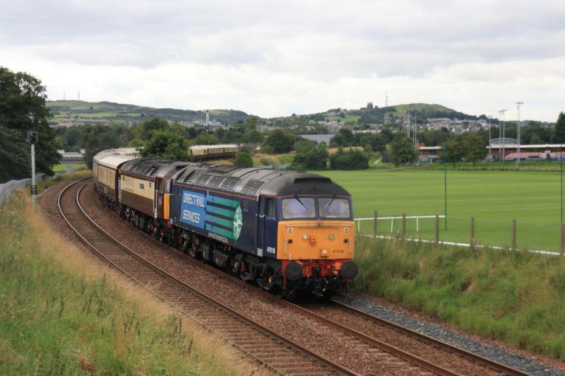 Northern Belle ECS: 47818 + 47790 on 5Z19 11.19 Motherwell TMD to Edinburgh Waverley pass Peffermill Playing Fields on 22/08/2011. Stepladder needed & Gorilla pod for the Video, no sun as hawkear mentioned. Photo of Northern Belle ECS