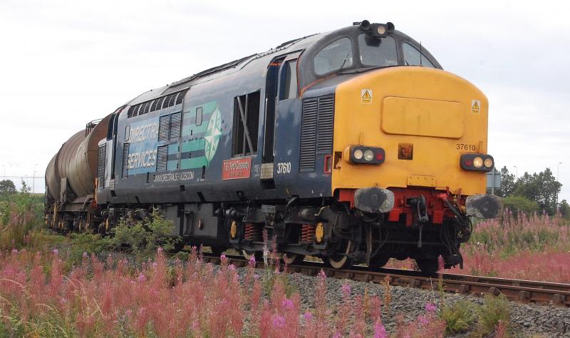 The last few yards: 37610 crawls round the curve into the paper mill at Irvine with 6R52 from Mossend on aug 22nd 2011 Photo of The last few yards