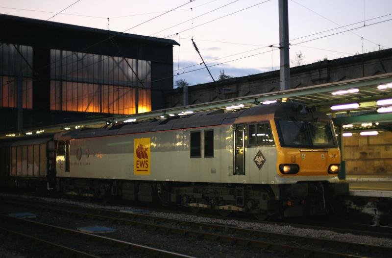92041: 92041 'Vaughan Williams' working 6O15 'Enterprise' through Carlisle Photo of 92041