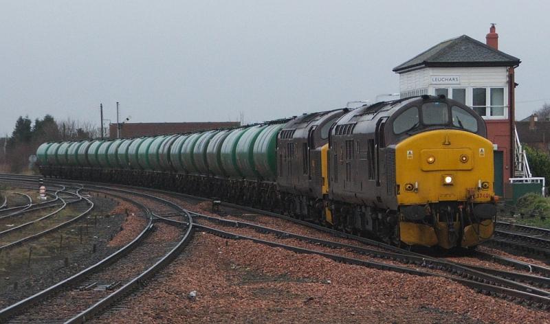 37401 37416 6N71 Leuchars: Photo of 37401 37416 6N71 Leuchars