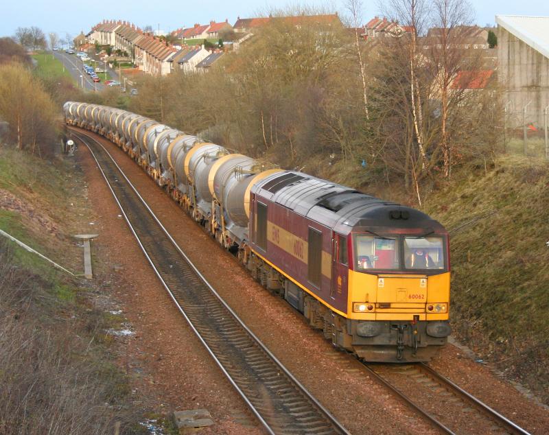 60062 6S94 tanks to Irvine at Bargeddie: Photo of 60062 6S94 tanks to Irvine at Bargeddie