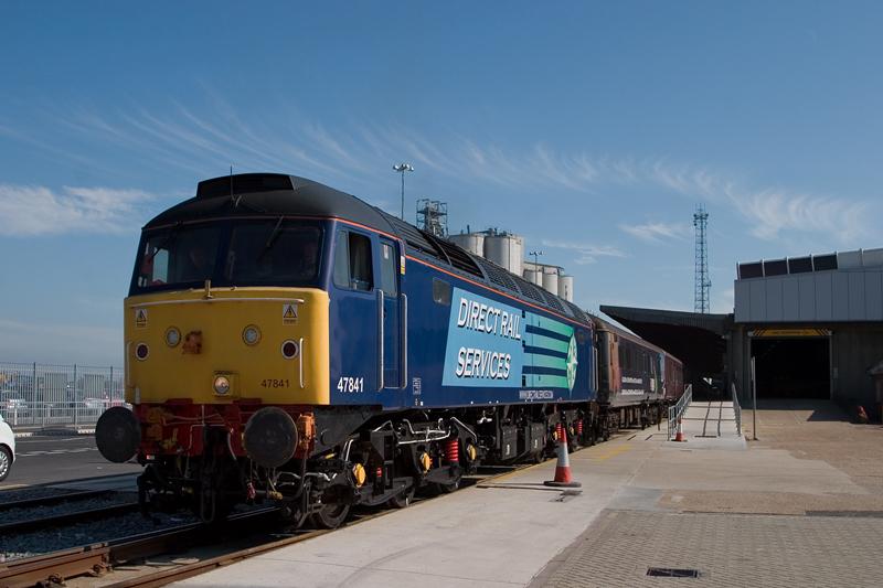 Photo of 47841 Southampton East Docks (QE2 terminal)