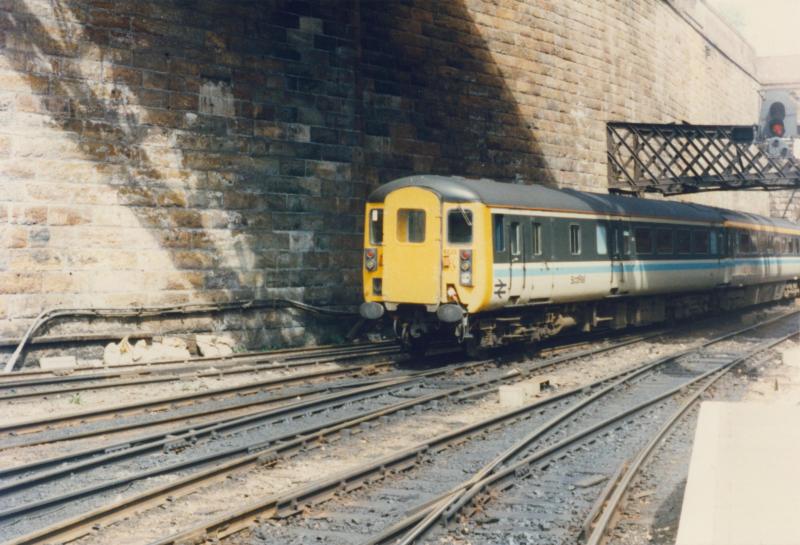 DBSO at Glasgow Queen St: DBSO 9705 at Glasgow Queen St. No cow catcher had been fitted at this point. (Early 1985) Photo of DBSO at Glasgow Queen St