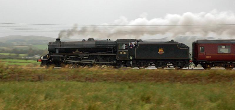 1Z31 Battles the Gale: 45407 on 1Z31 'The West Highlander' running about 20 minutes down into a gale in the Garnock Valley 13 Sep 2011 Photo of 1Z31 Battles the Gale