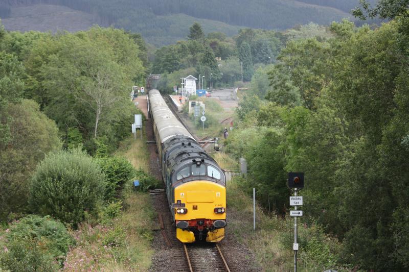37218 37409 at taynuilt : Photo of 37218 37409 at taynuilt