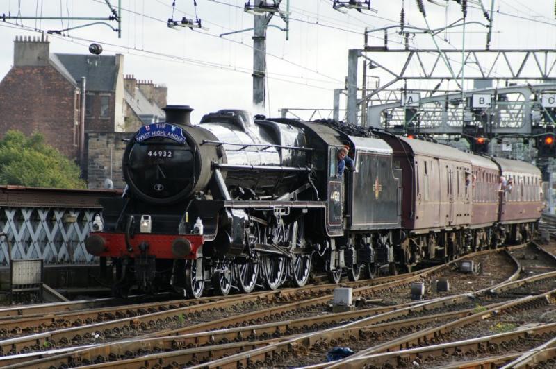44932 Approaches GLC: Saturday 10th September 44932 at the head of the West Highlander approaching Glasgow Central. Photo of 44932 Approaches GLC